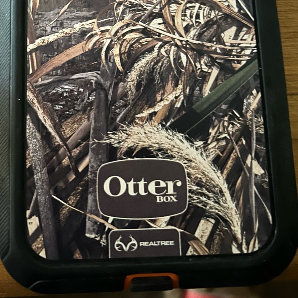 iPhone XR otter box